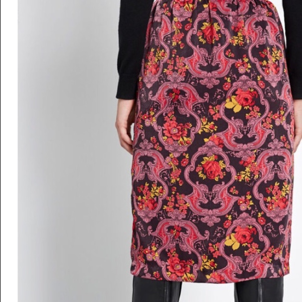 Modcloth Pink Floral Pencil Skirt - Picture 5 of 9